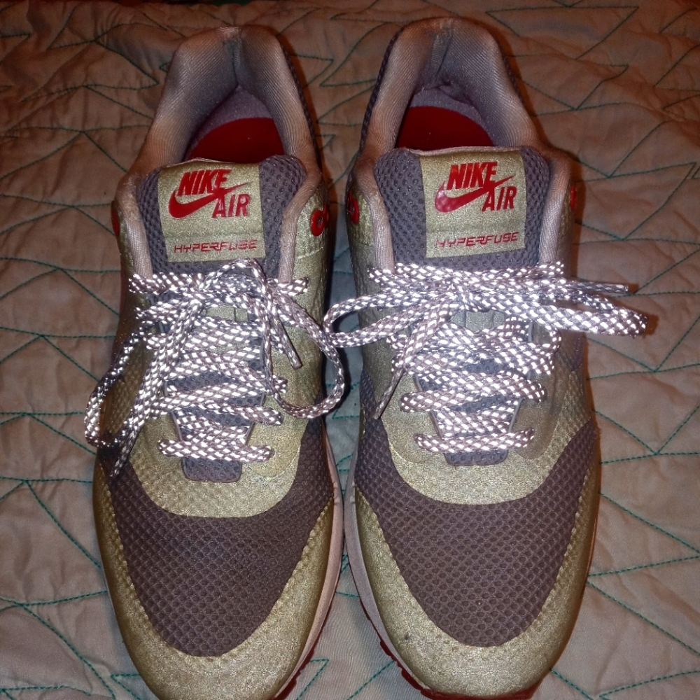 Nike Hyperfuse size 9